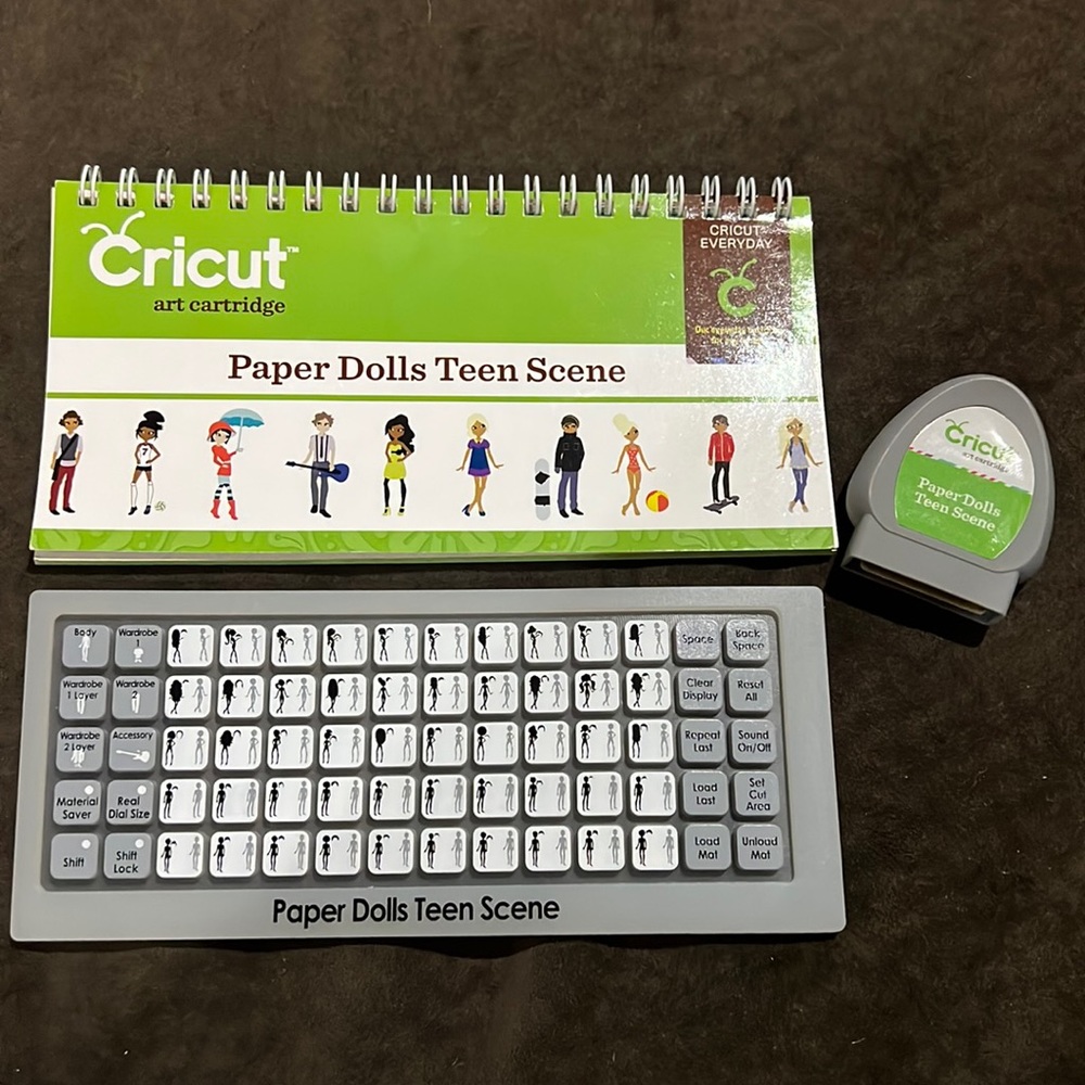 CRICUT - Paper Dolls Teen Scene- Provo Craft 2011